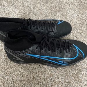 SOLD Nike mercurial indoor cleats